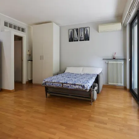 Bande Nere Studio- A Few Steps From Metro 米兰