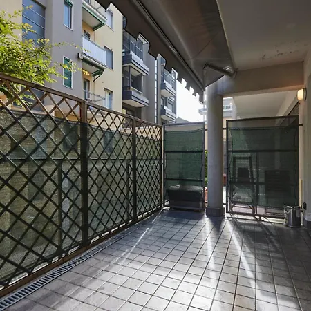 Bande Nere Studio- A Few Steps From Metro 公寓